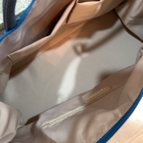 Mousse collapsable travel bag - Picture 5 of 8